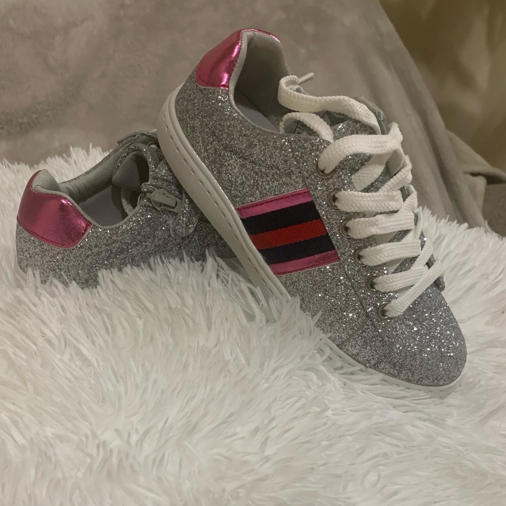***NEW never worn****For your glitter princess